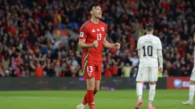 Wrexham Interested in Signing Wales Striker Kieffer Moore