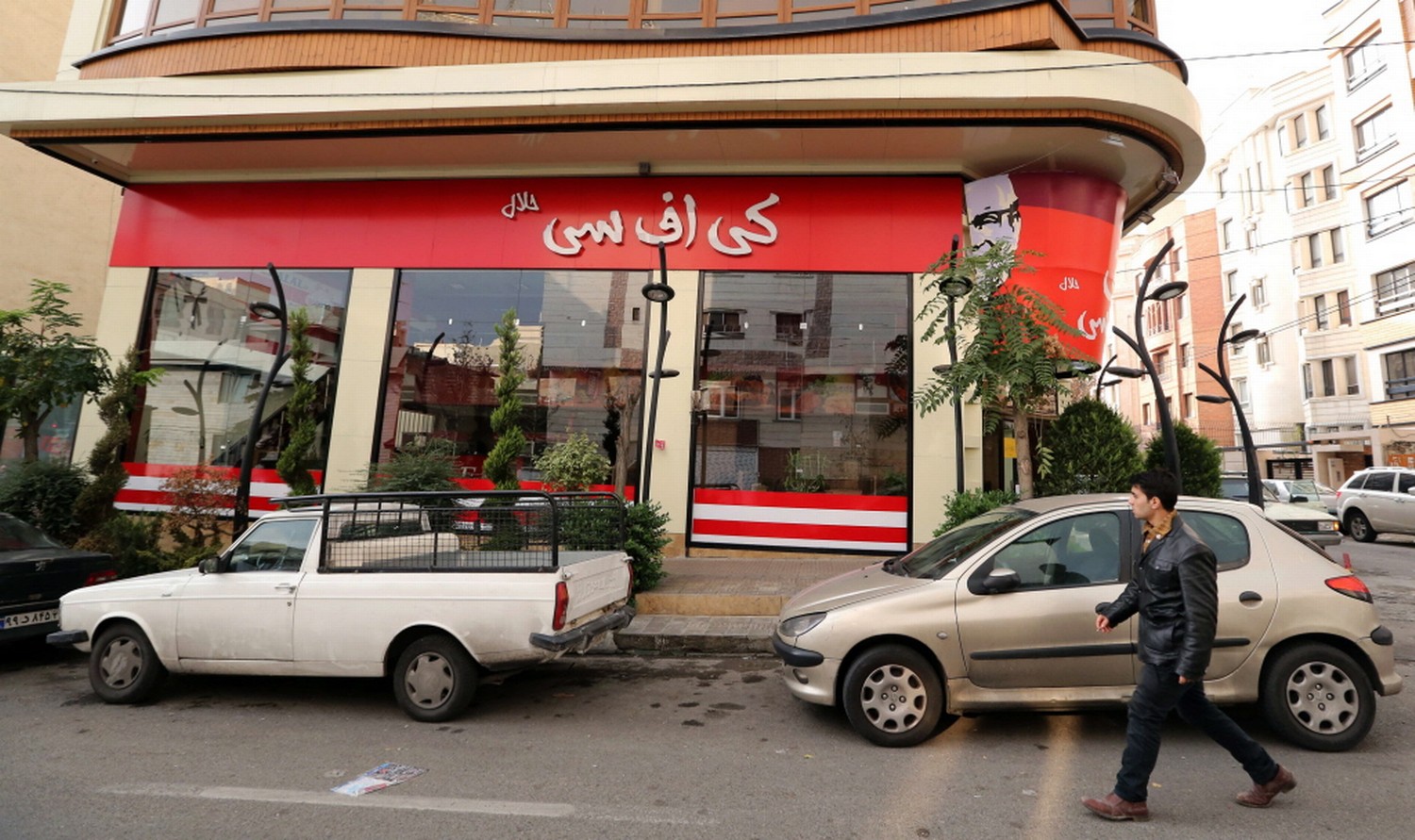 Ростикс халяль. KFC Иран. Тегеран KFC.
