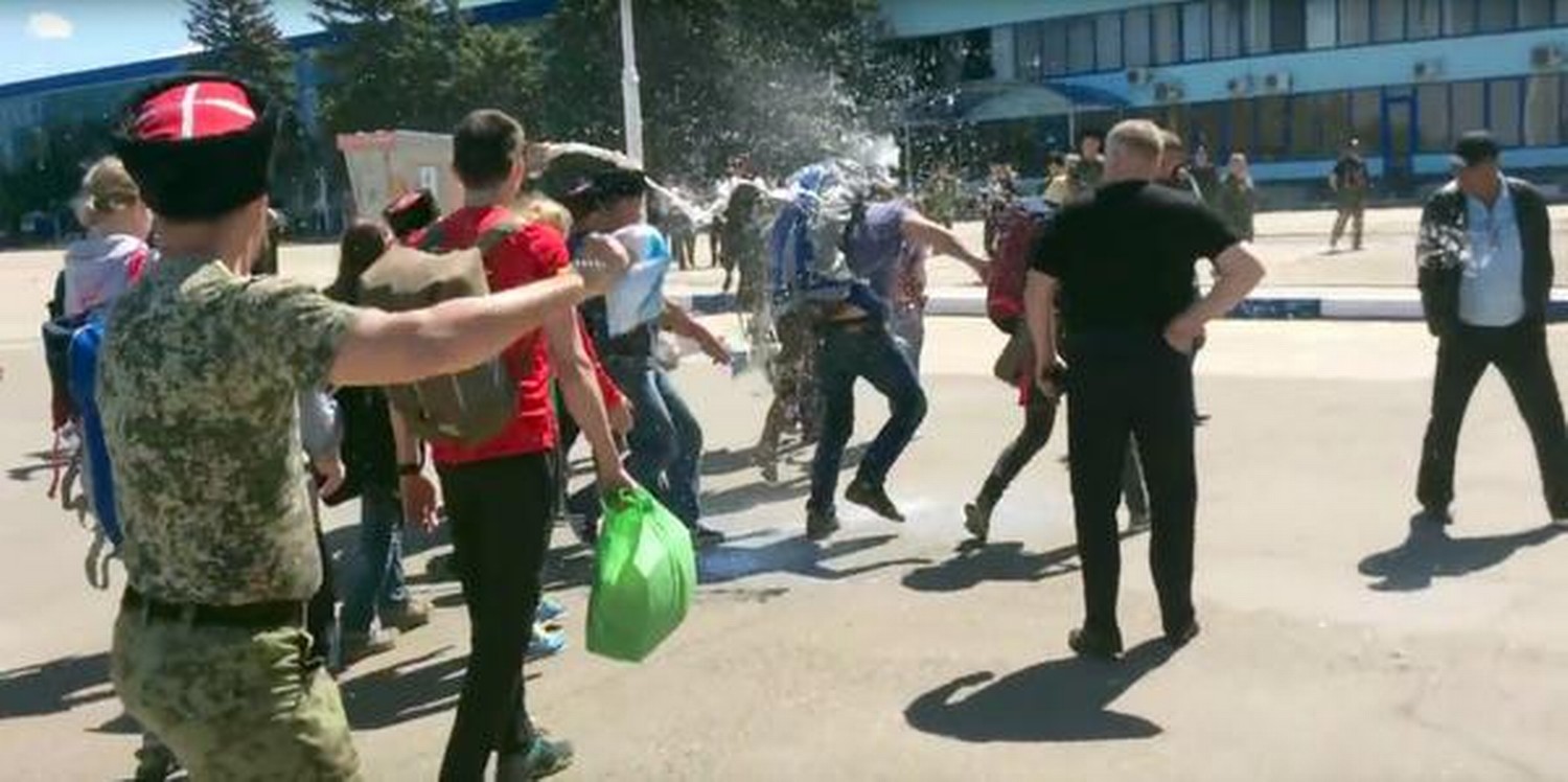 Новости нападение на россию сегодня. Казаки напали на Хаджалмахи. Навальный про Чечню.