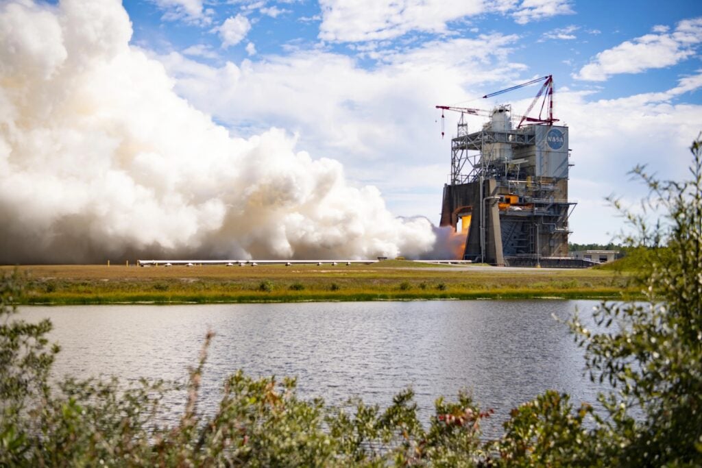 NASA fires RS-25 development engine for 500 seconds to test parts for future Artemis Moon missions