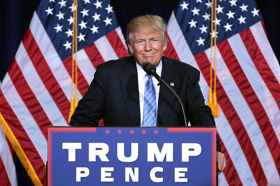 Trump offers $1m to anyone reporting voter fraud that leads to a conviction, eight days before the midterms
